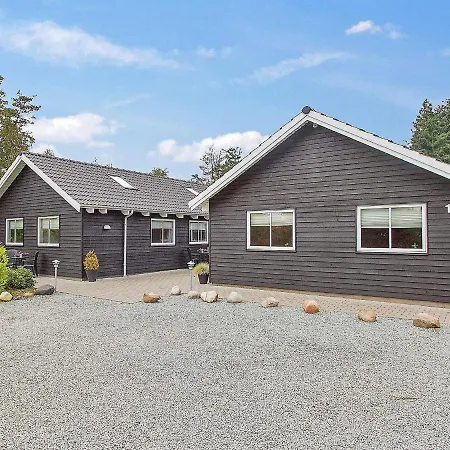 18 Person In Henne Holiday home *
