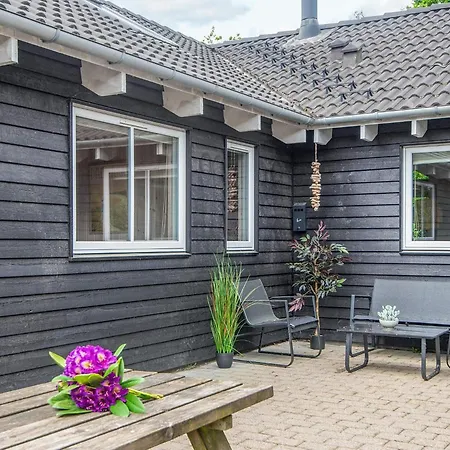 Holiday home 5 Star In Henne *